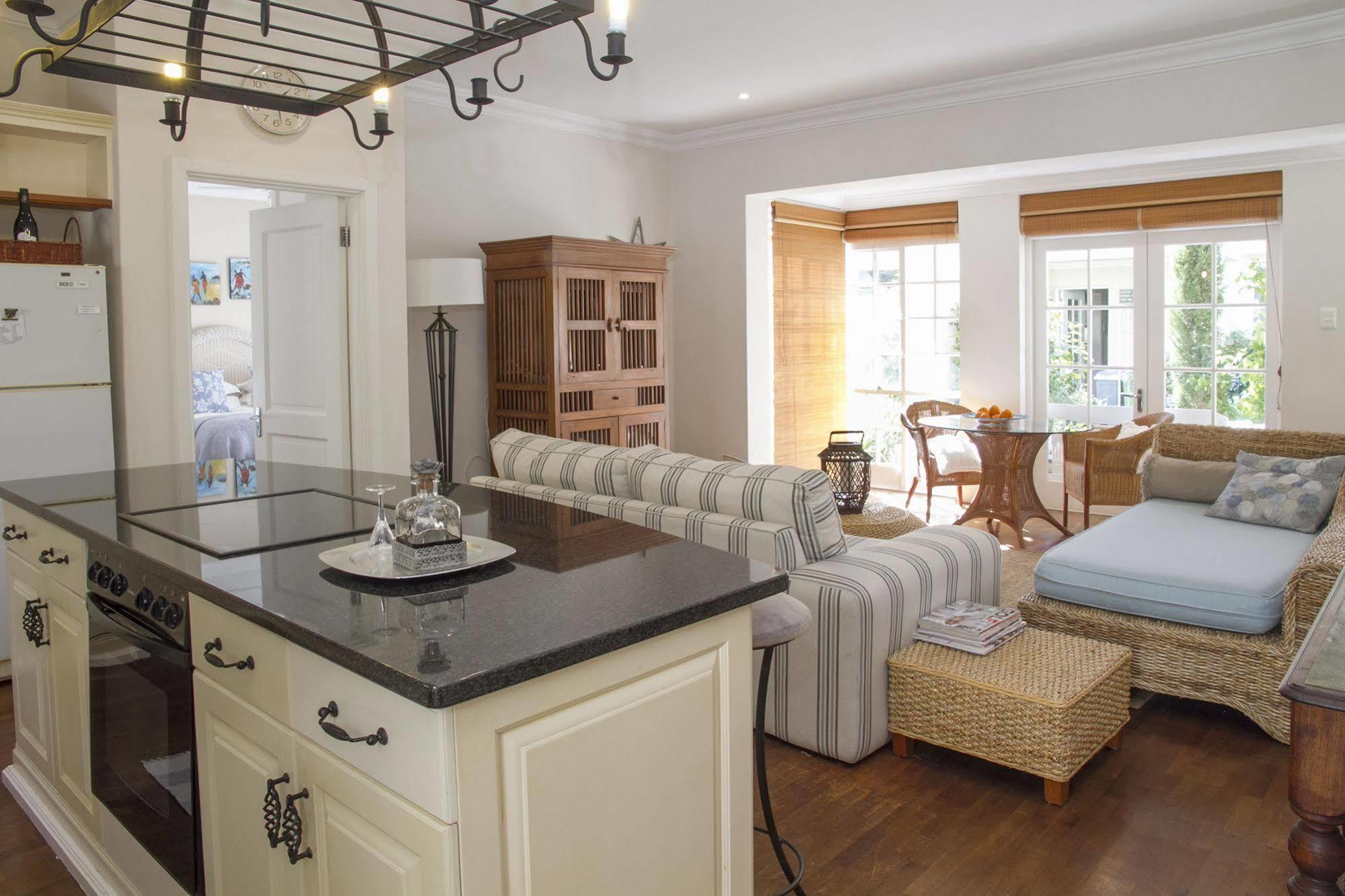 Admiralty Beach House Port Elizabeth Extérieur photo